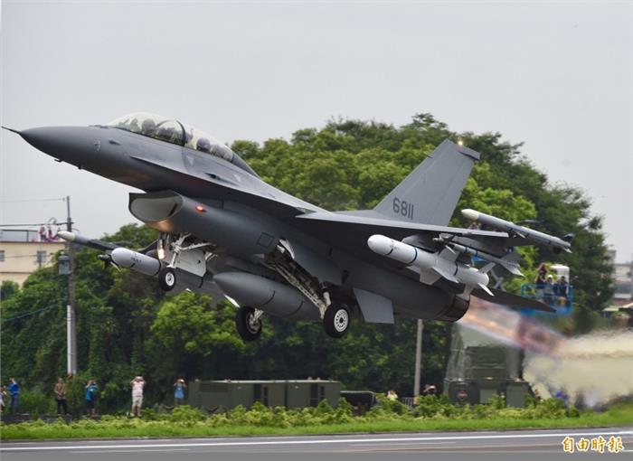 為籌組F16戰機維修中心國家隊，漢翔公司已向全國廠商發出召集令。